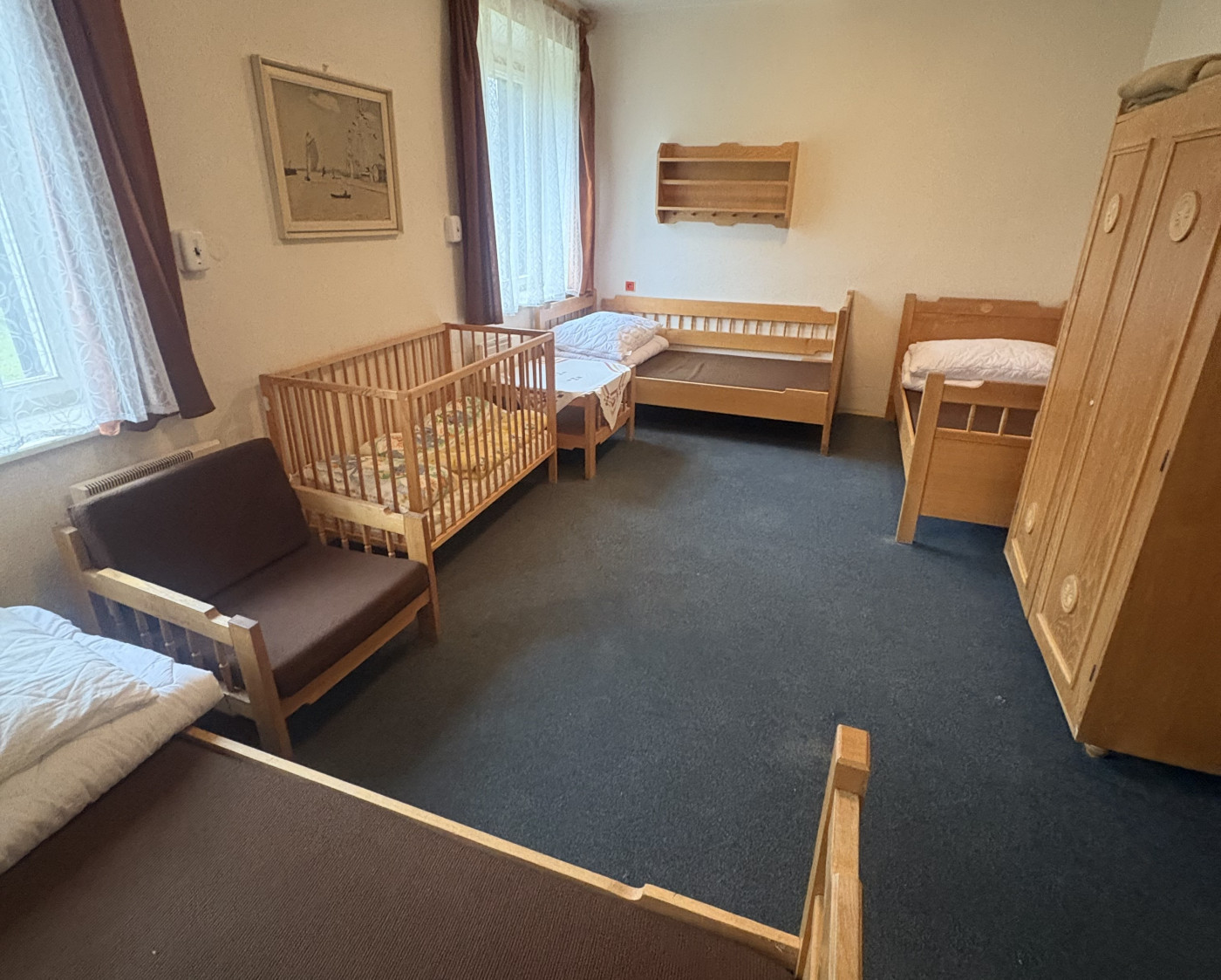 7. izba 3-lôžková + postielka