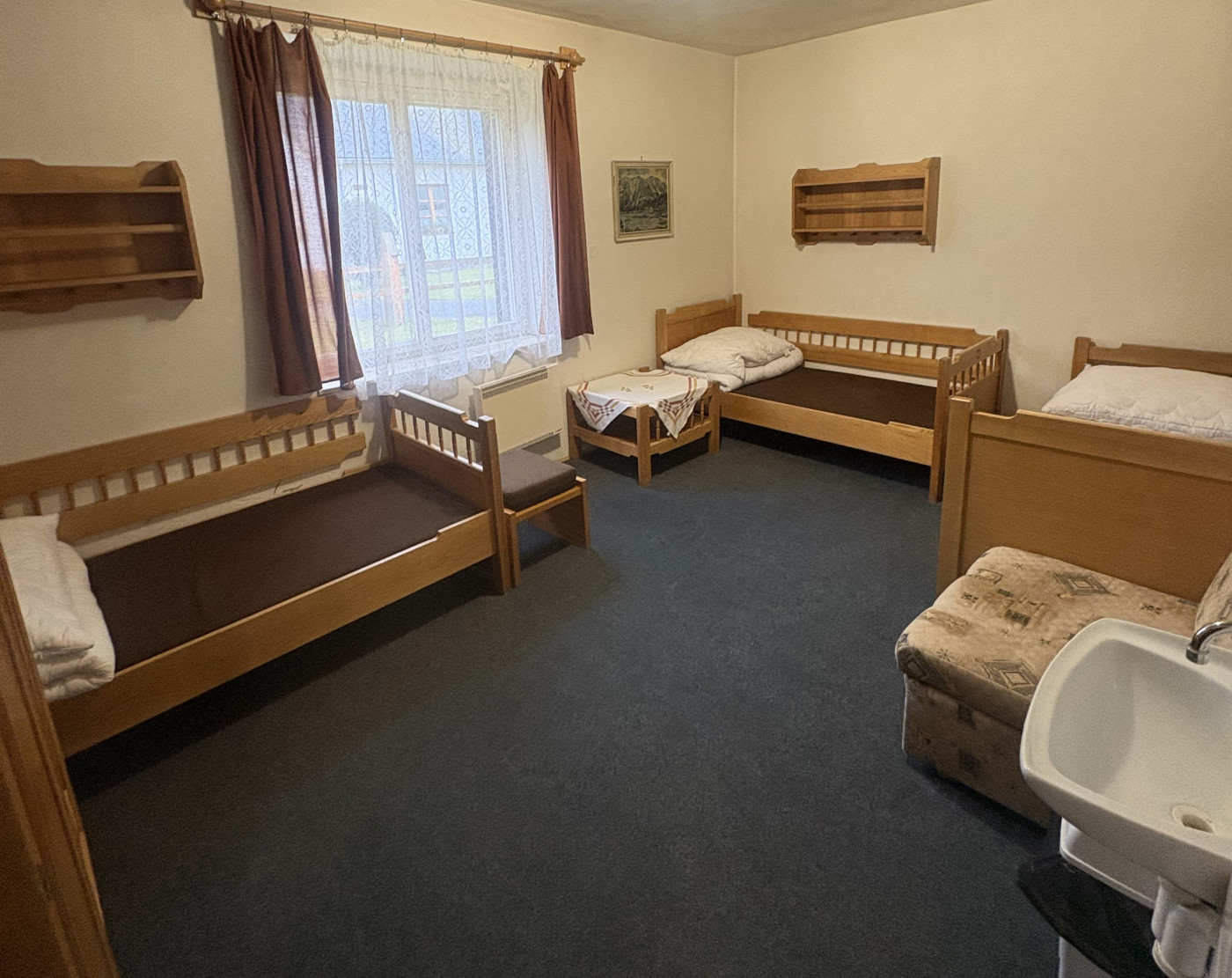 8. izba 3-lôžková + prístelka