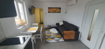 apartmán žlutý