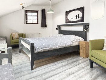 ctyrluzkovy-pokoj-uybtovani-karel-hynek-macha-litomerice