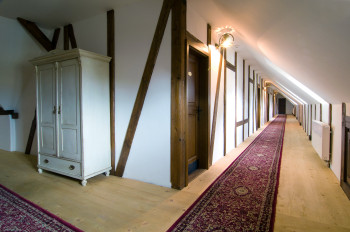 Podkrovní pokoj