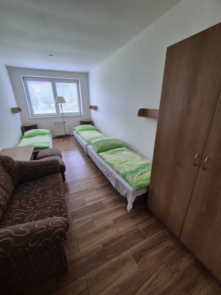 SŠ - izba prízemie