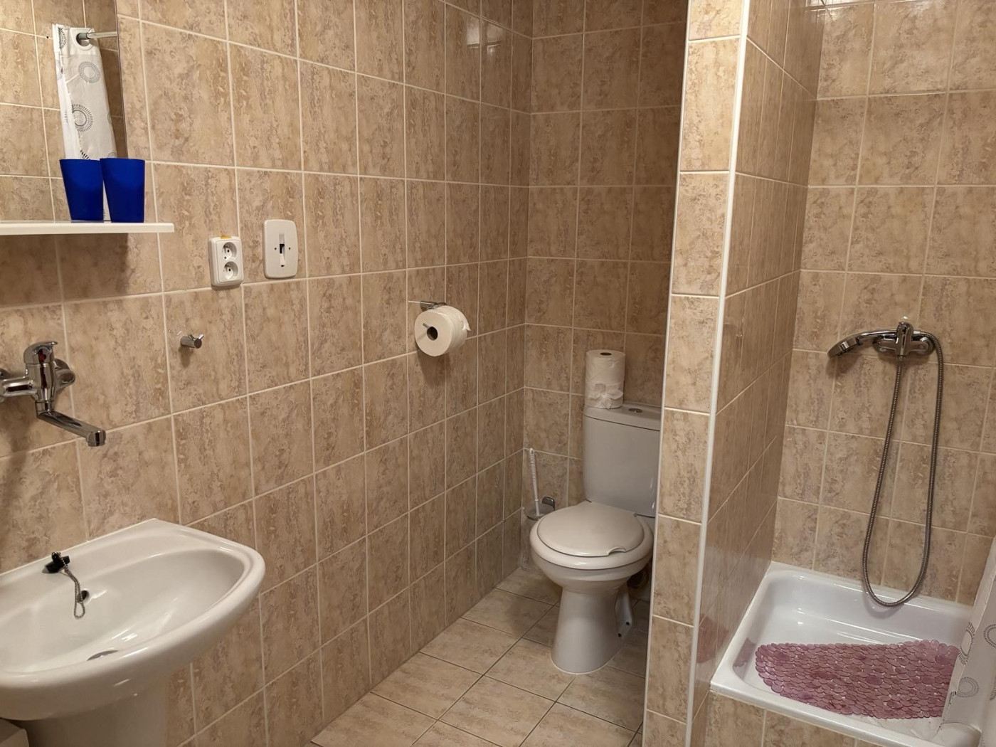 izba č. 33 - kúpeľňa